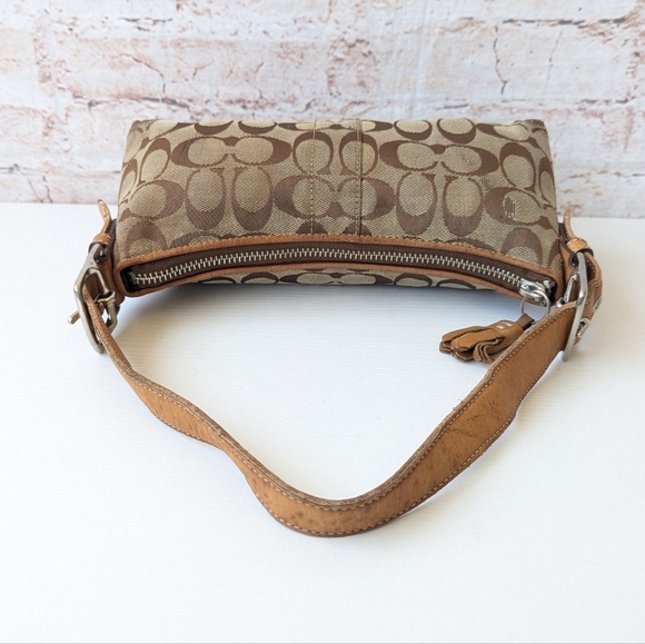 Coach Vintage Leather Canvas Women's Shoulder Hand Bag - Picture 11 of 14